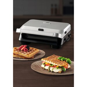 Sandwich maker BRAUN SM5006, 800W, 2 placi detasabile, negru-argintiu Sandwich maker BRAUN SM5006, 800W, 2 placi detasabile, negru-argintiu